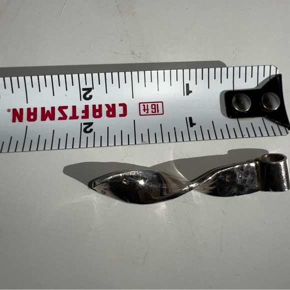 Sterling Silver hammered twisted necklace pendant. About 2 inches long - Picture 4 of 4